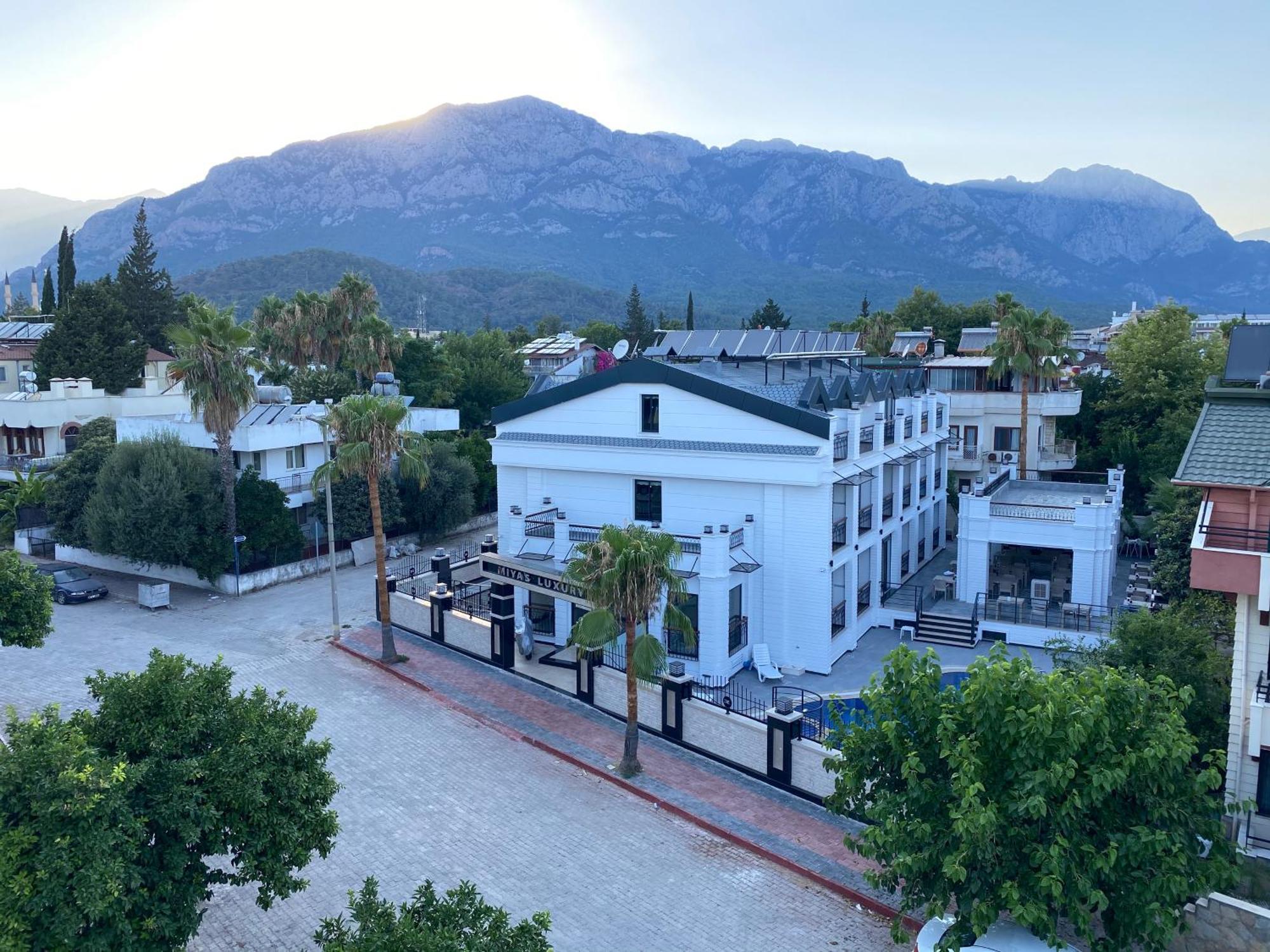 Miyas Luxury Hotel 凯梅尔 外观 照片